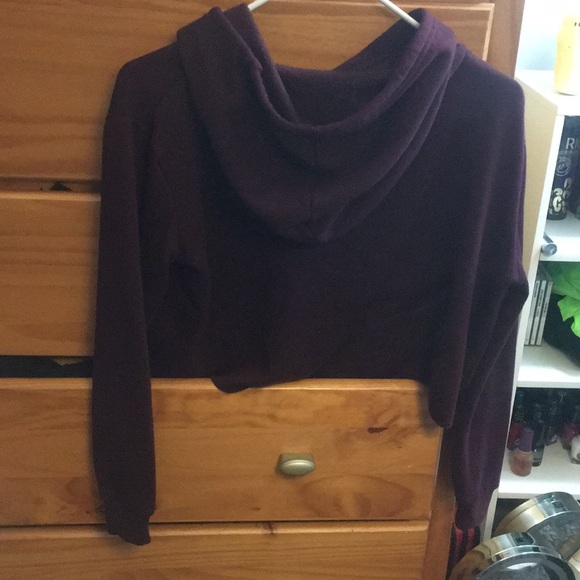 Maroon cropped hoodie - Picture 2 of 2